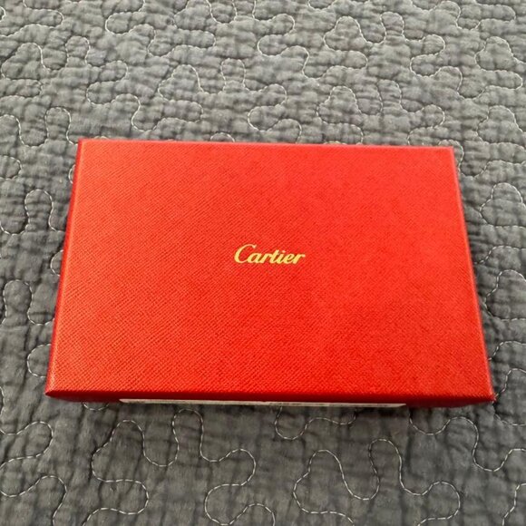 Elegant Red Card Holder - Picture 5 of 5